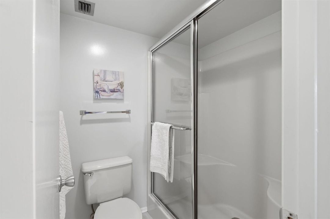 29 Plantation Drive 202, Vero Beach, FL