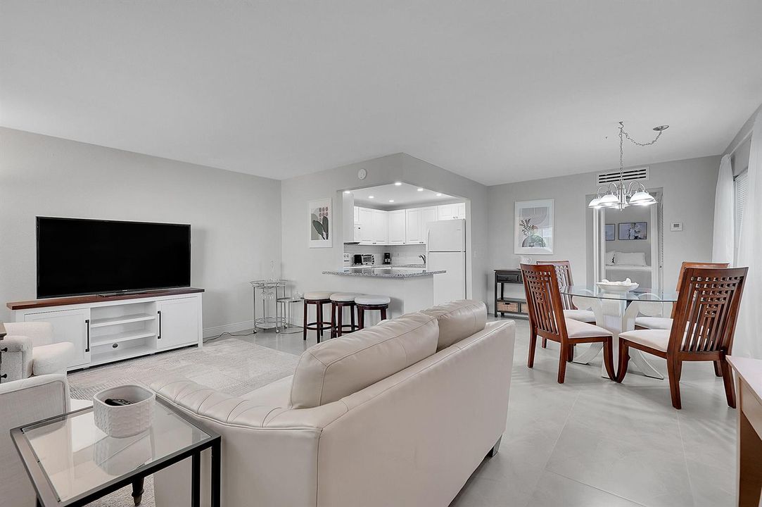 LIVING/DINING
