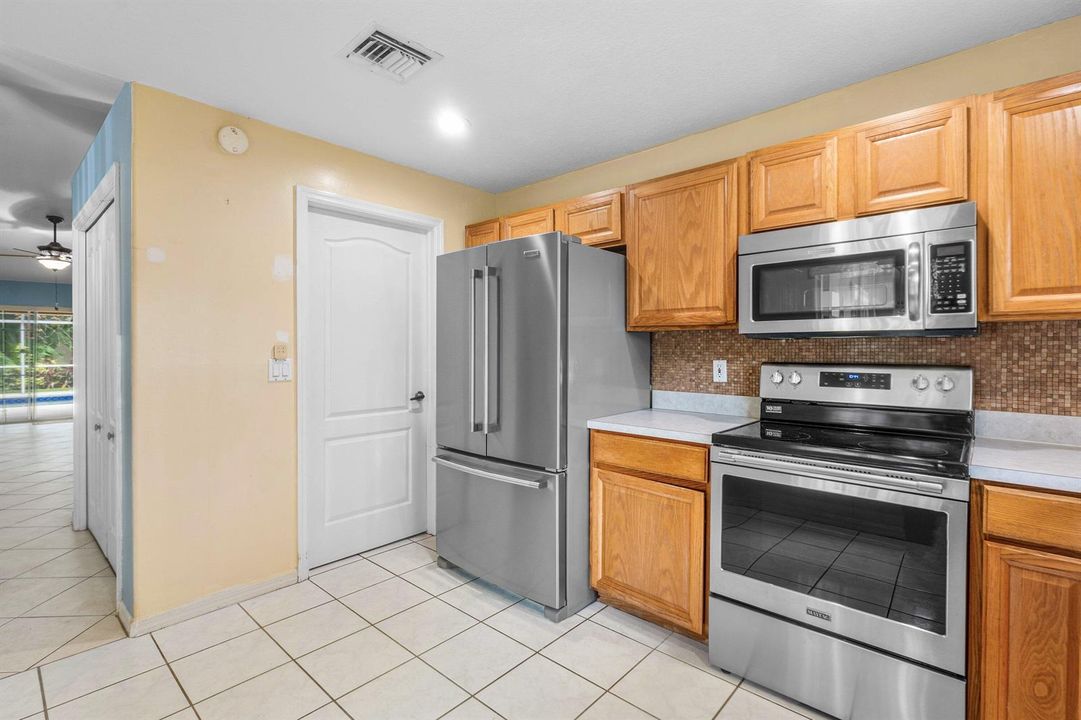 012-1559299thStreetNorth-WestPalmBeach-F