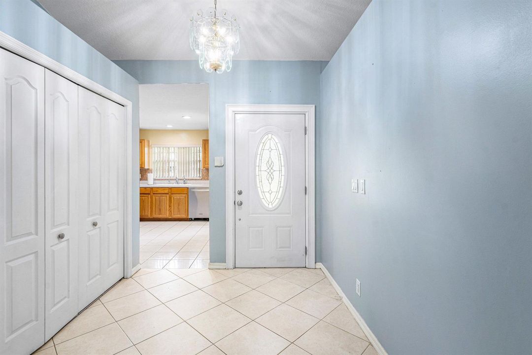 005-1559299thStreetNorth-WestPalmBeach-F