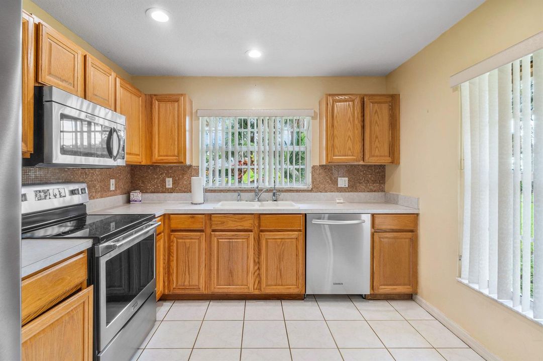 011-1559299thStreetNorth-WestPalmBeach-F