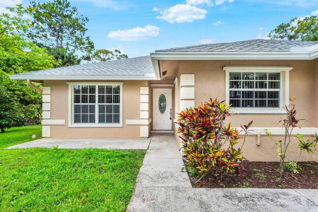004-1559299thStreetNorth-WestPalmBeach-F