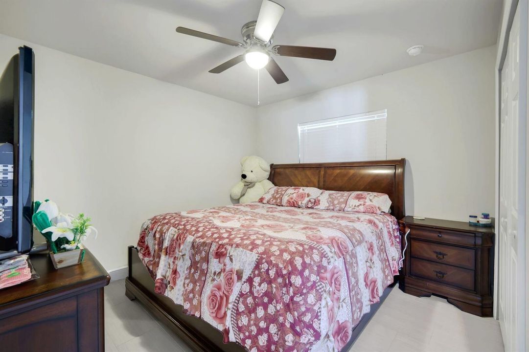 3200 41st St W, Lehigh Acres, FL 33971 (
