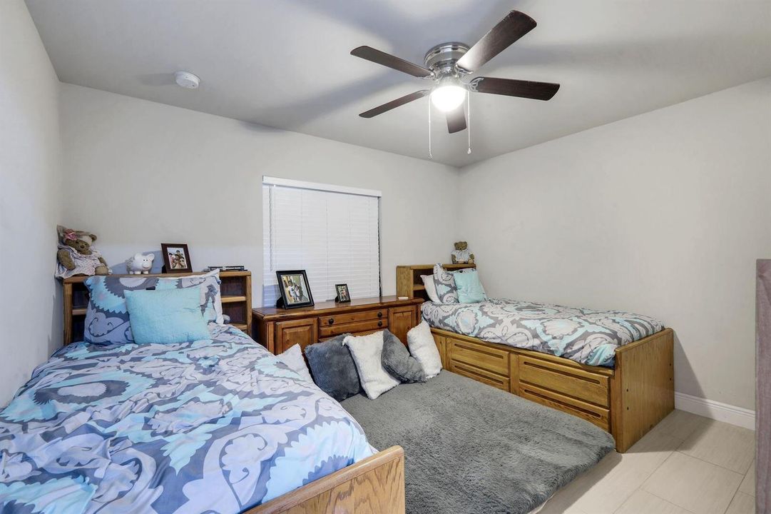 3200 41st St W, Lehigh Acres, FL 33971 (