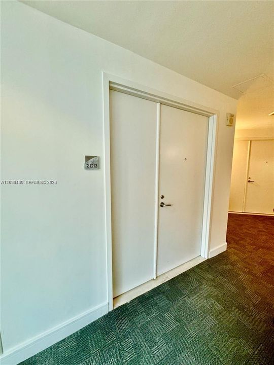 В аренду: $3,800 (2 спален, 2 ванн, 1205 Квадратных фут)