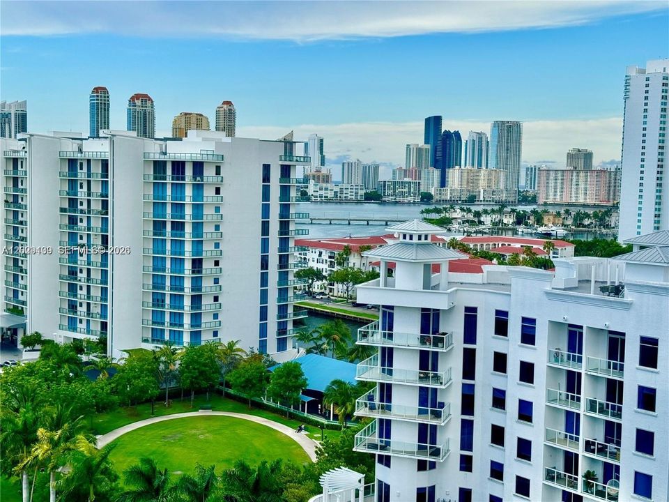 В аренду: $3,800 (2 спален, 2 ванн, 1205 Квадратных фут)
