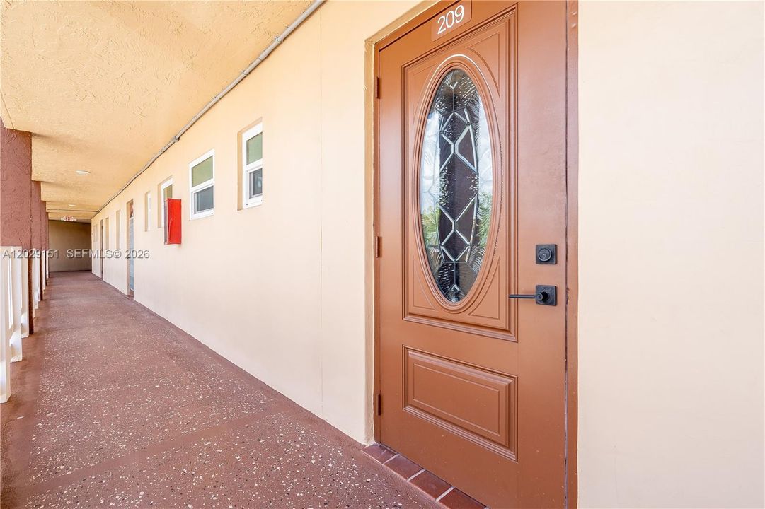 For Sale: $88,500 (1 beds, 1 baths, 750 Square Feet)