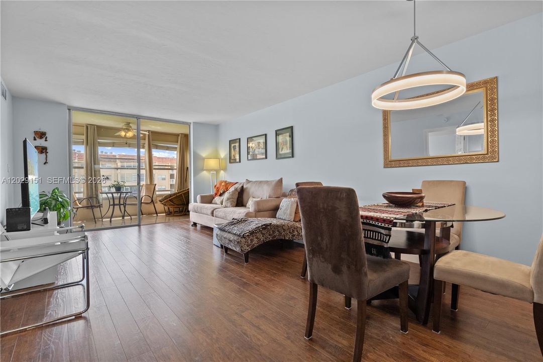 For Sale: $88,500 (1 beds, 1 baths, 750 Square Feet)