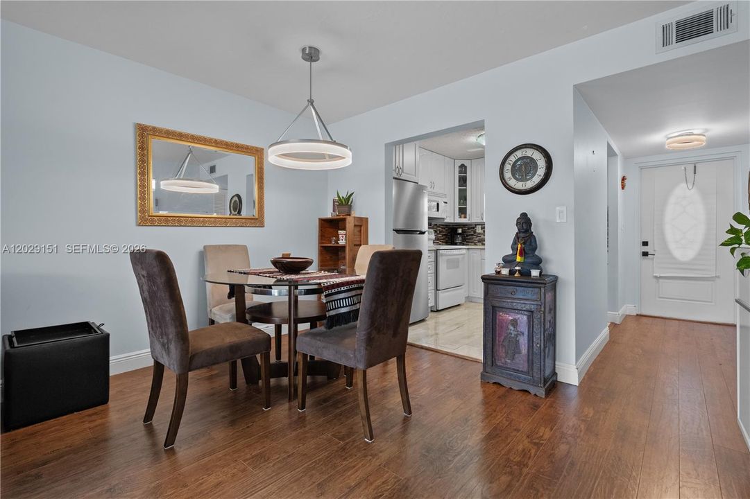 For Sale: $88,500 (1 beds, 1 baths, 750 Square Feet)
