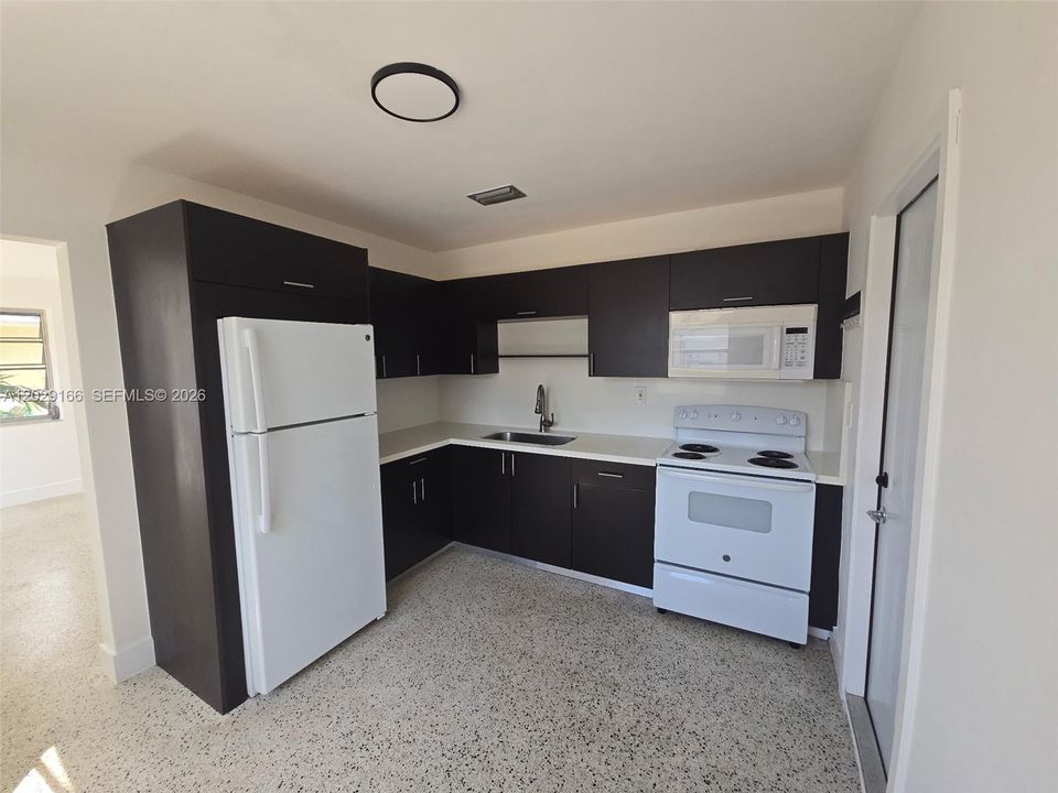 3435 - Kitchen