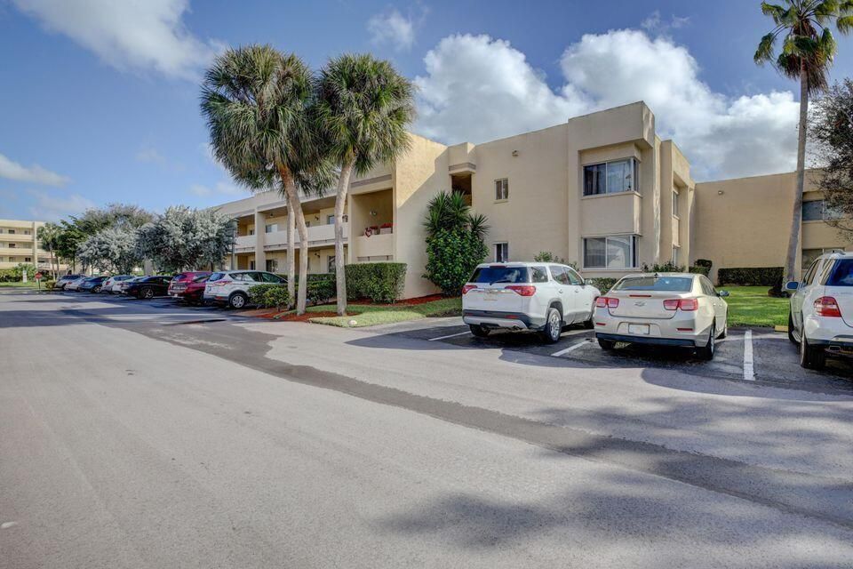 parking space 3112 strawflower 204