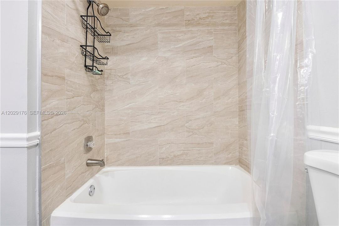 En Venta: $265,000 (2 camas, 2 baños, 1232 Pies cuadrados)