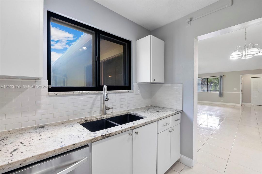En Venta: $265,000 (2 camas, 2 baños, 1232 Pies cuadrados)