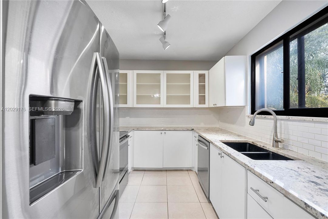 En Venta: $265,000 (2 camas, 2 baños, 1232 Pies cuadrados)