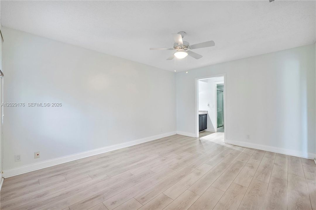 En Venta: $265,000 (2 camas, 2 baños, 1232 Pies cuadrados)