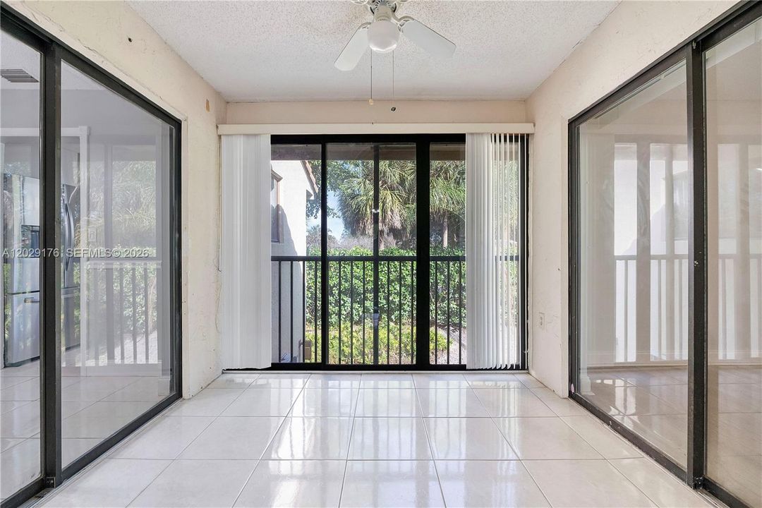 En Venta: $265,000 (2 camas, 2 baños, 1232 Pies cuadrados)