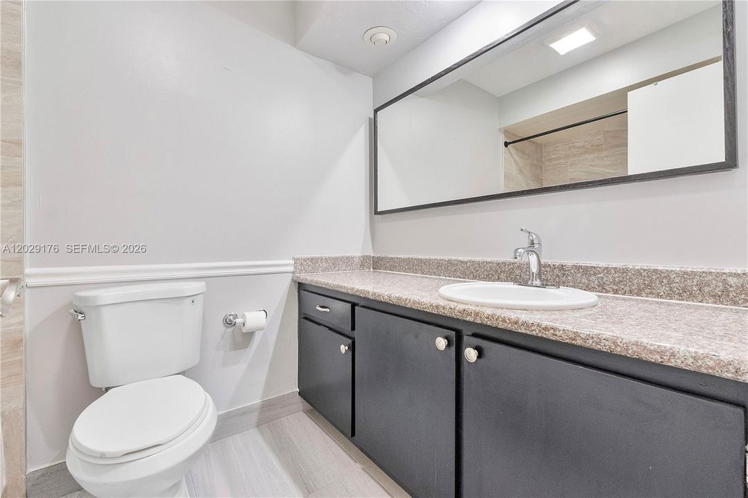 En Venta: $265,000 (2 camas, 2 baños, 1232 Pies cuadrados)