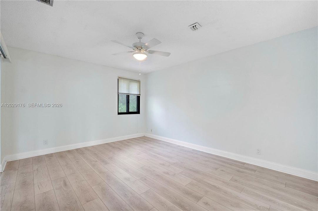 En Venta: $265,000 (2 camas, 2 baños, 1232 Pies cuadrados)