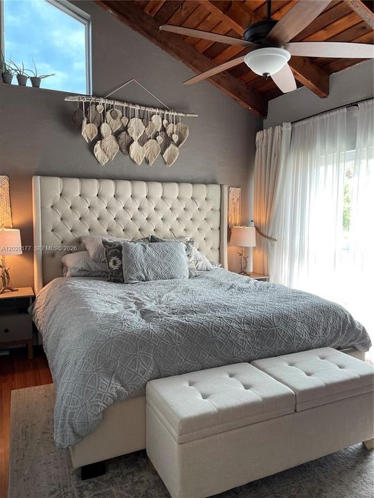 For Rent: $2,750 (2 beds, 1 baths, 1034 Square Feet)