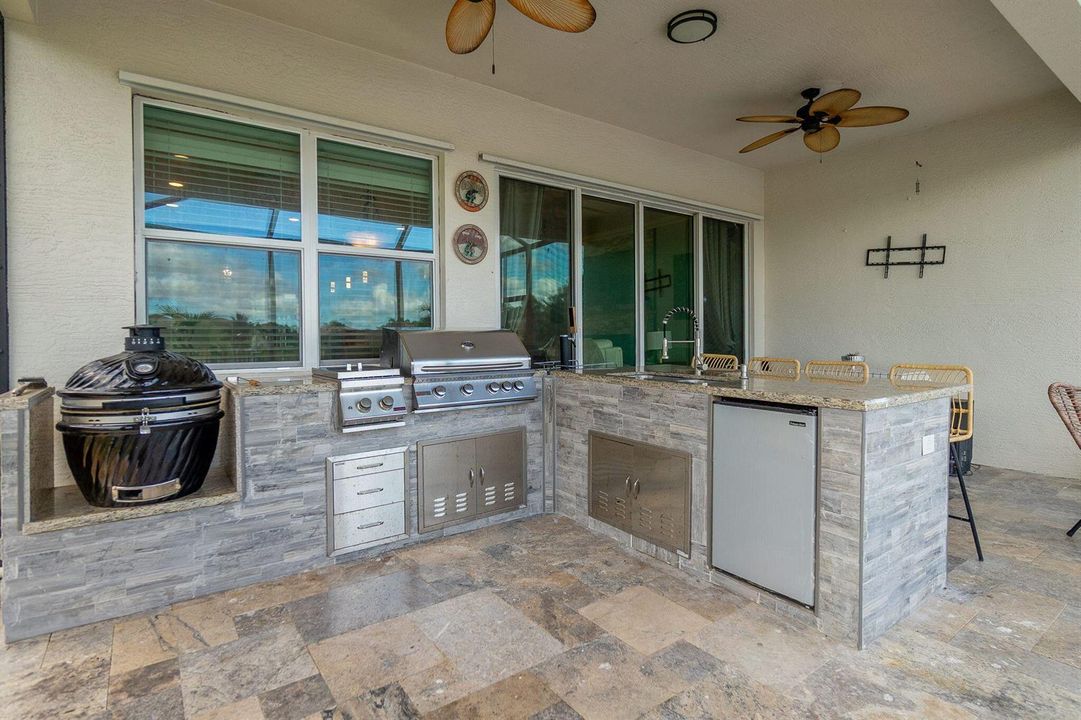 Outdoor Kitchen