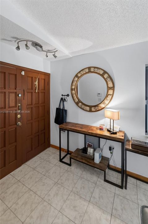 For Rent: $3,200 (3 beds, 2 baths, 1547 Square Feet)