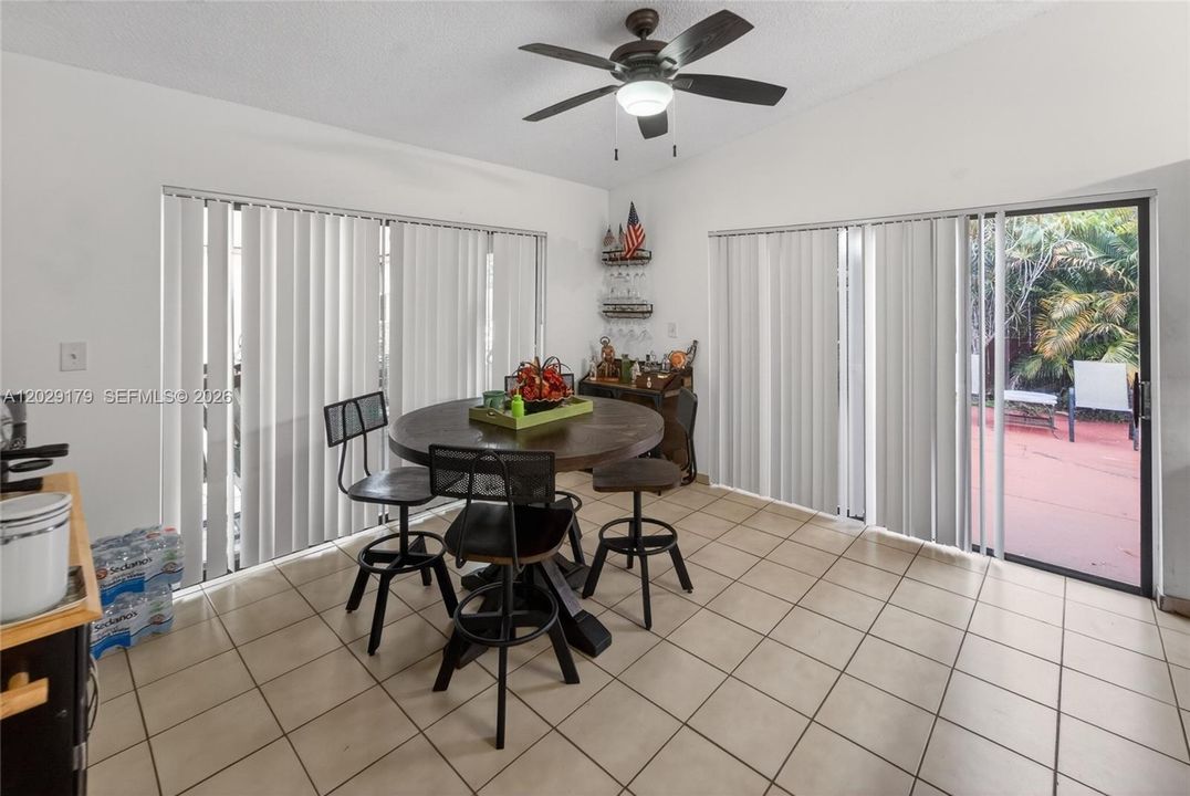 For Rent: $3,200 (3 beds, 2 baths, 1547 Square Feet)