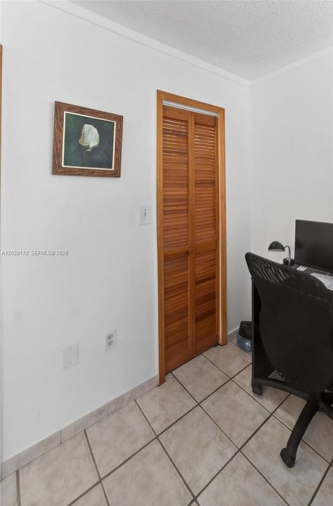 For Rent: $3,200 (3 beds, 2 baths, 1547 Square Feet)