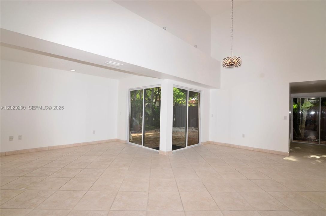 For Rent: $3,000 (3 beds, 2 baths, 1340 Square Feet)