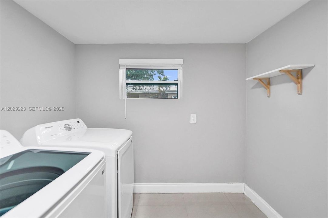 For Rent: $4,200 (4 beds, 2 baths, 1328 Square Feet)