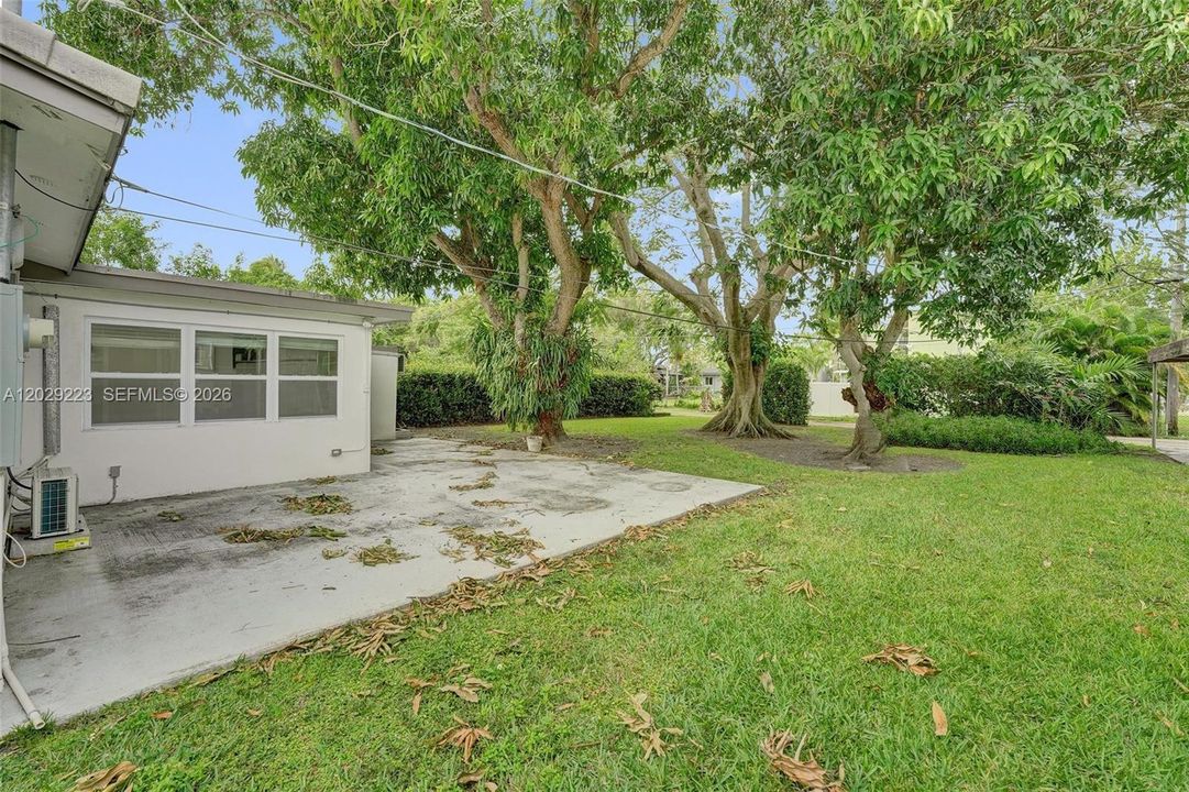 For Rent: $4,200 (4 beds, 2 baths, 1328 Square Feet)
