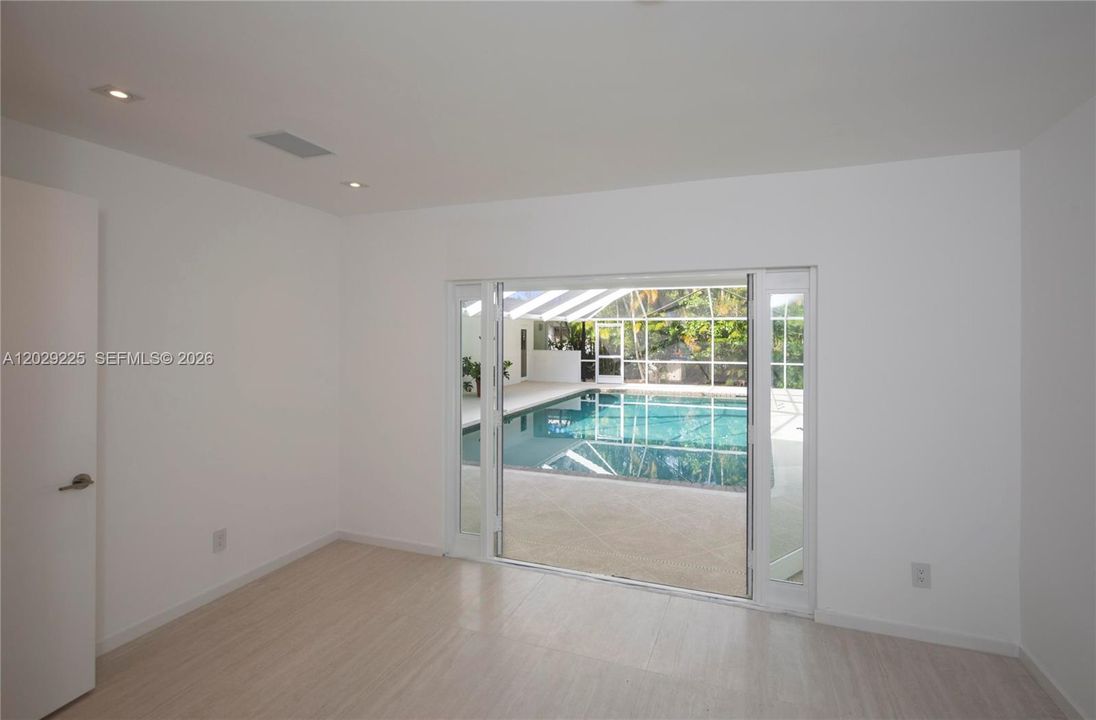 For Sale: $3,350,000 (4 beds, 3 baths, 2607 Square Feet)