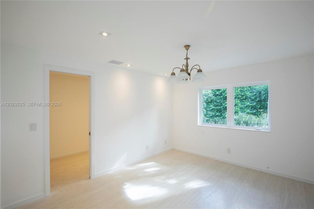 For Sale: $3,350,000 (4 beds, 3 baths, 2607 Square Feet)