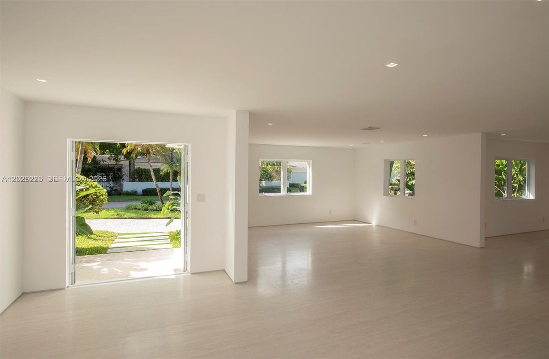 For Sale: $3,350,000 (4 beds, 3 baths, 2607 Square Feet)