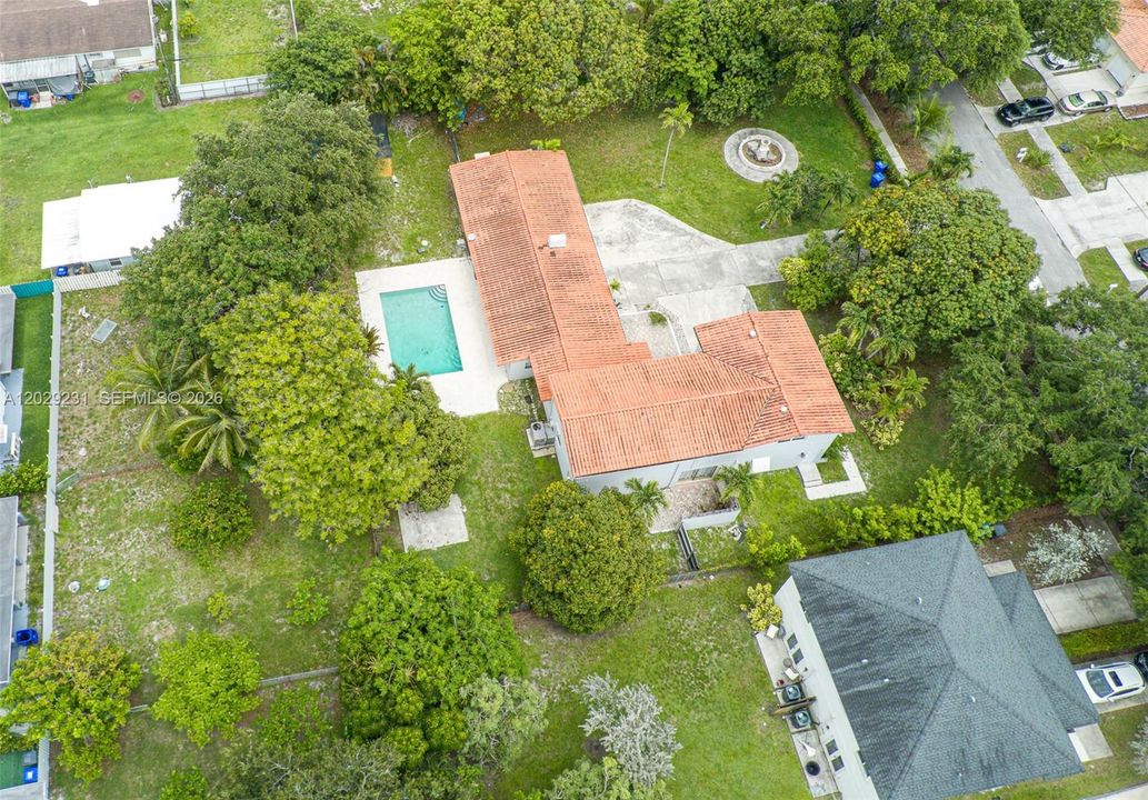 En Renta: $7,500 (6 camas, 4 baños, 3687 Pies cuadrados)