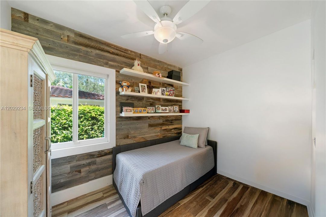 For Sale: $2,600,000 (3 beds, 3 baths, 2515 Square Feet)