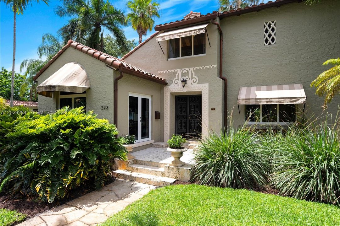 For Sale: $2,600,000 (3 beds, 3 baths, 2515 Square Feet)