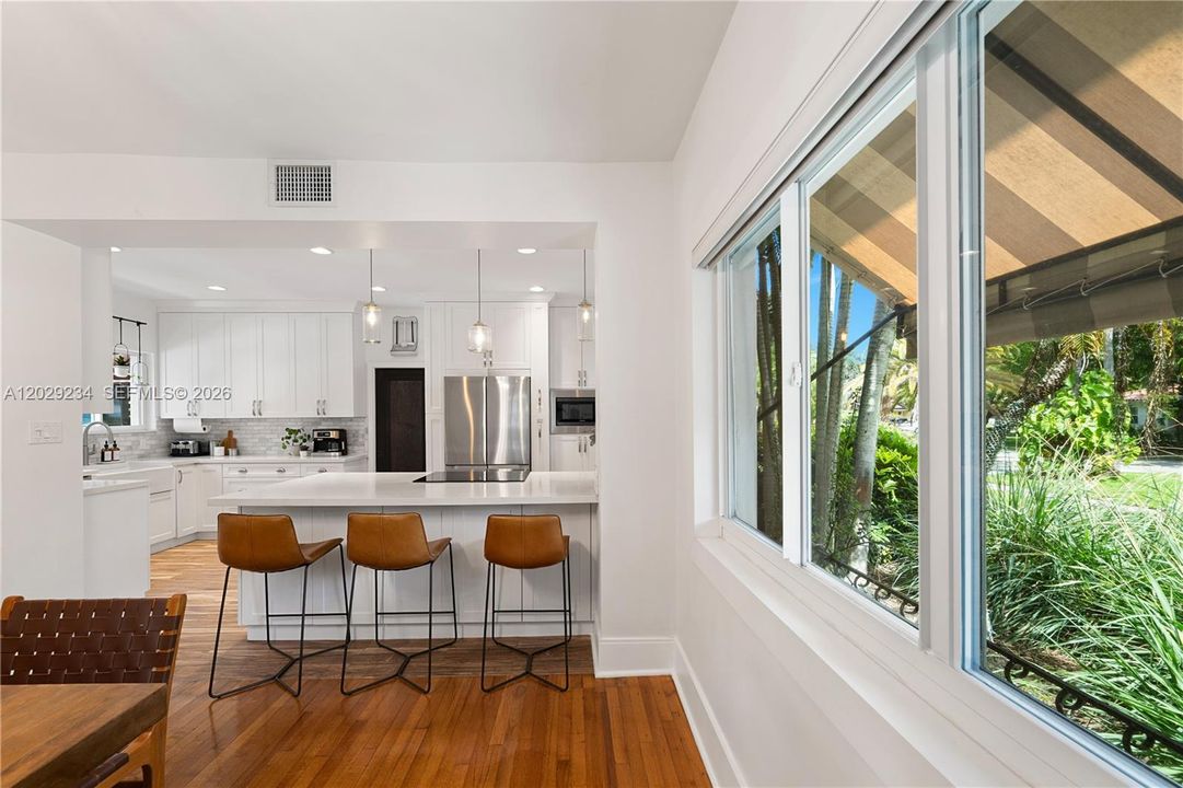 For Sale: $2,600,000 (3 beds, 3 baths, 2515 Square Feet)