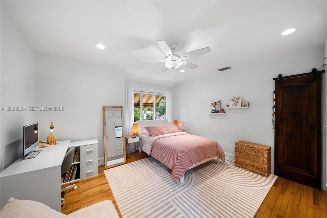 For Sale: $2,600,000 (3 beds, 3 baths, 2515 Square Feet)