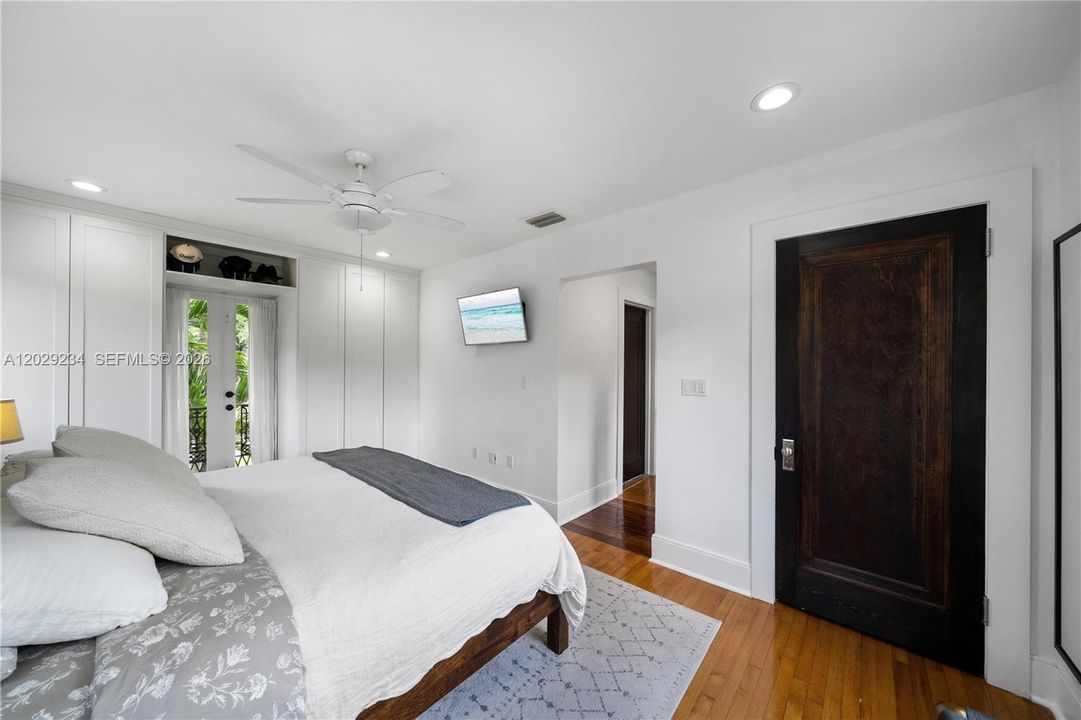 For Sale: $2,600,000 (3 beds, 3 baths, 2515 Square Feet)