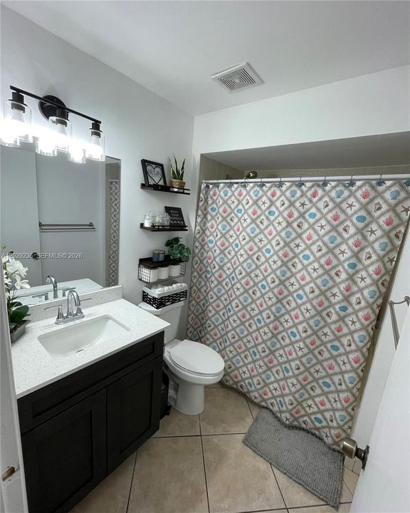 For Rent: $2,900 (3 beds, 2 baths, 1195 Square Feet)
