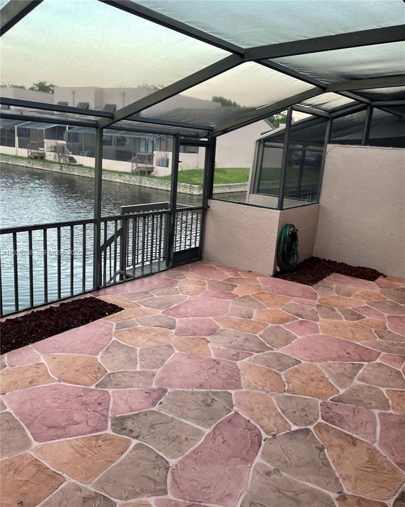 For Rent: $2,900 (3 beds, 2 baths, 1195 Square Feet)