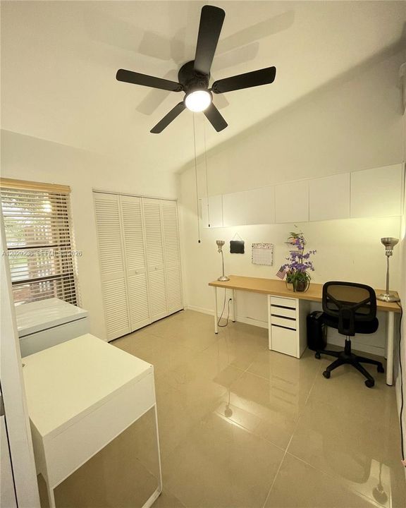 For Rent: $2,900 (3 beds, 2 baths, 1195 Square Feet)
