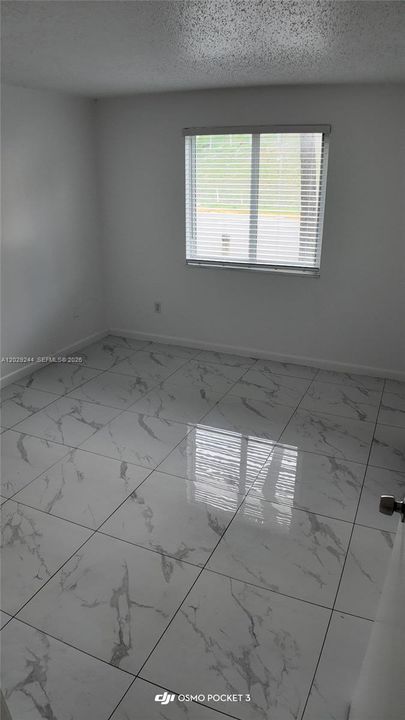 Active With Contract: $1,700 (1 beds, 1 baths, 434568 Square Feet)