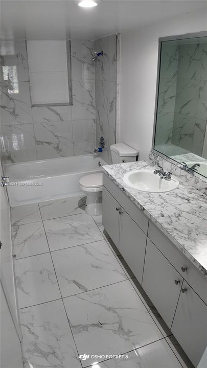 Active With Contract: $1,700 (1 beds, 1 baths, 434568 Square Feet)
