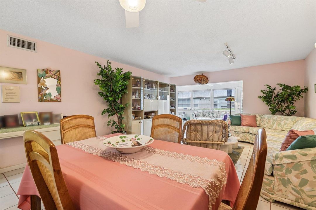 9-web-or-mls-Holyoke Ln-S3105-010