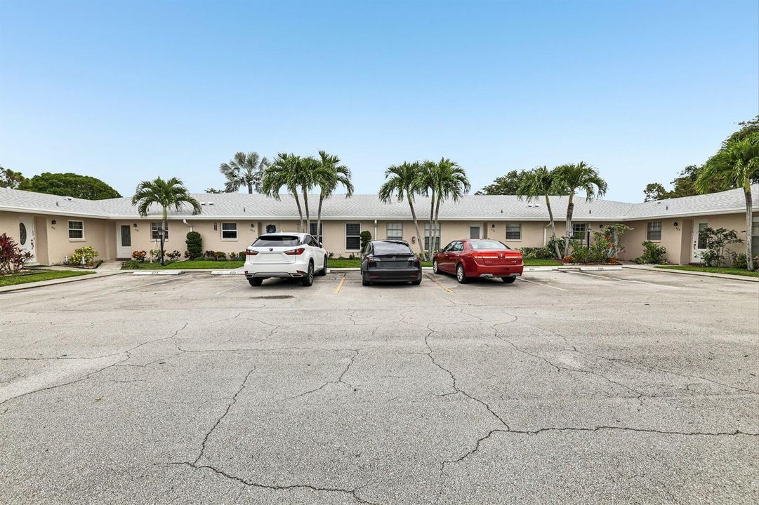 2-web-or-mls-Holyoke Ln-S3105-003