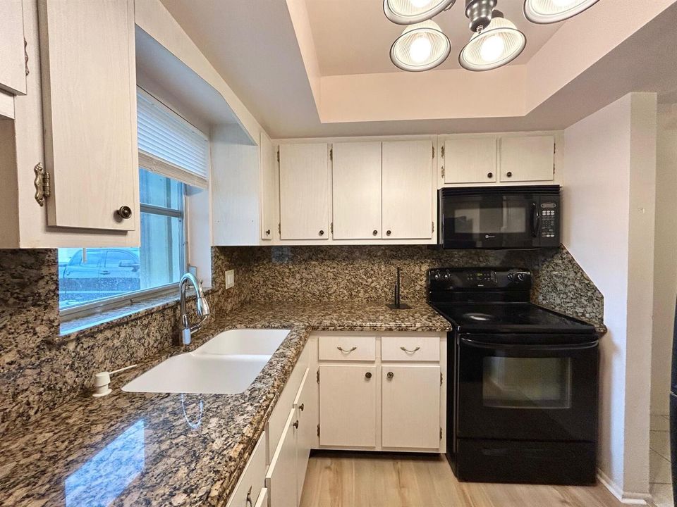 GRANITE COUNTERTOPS