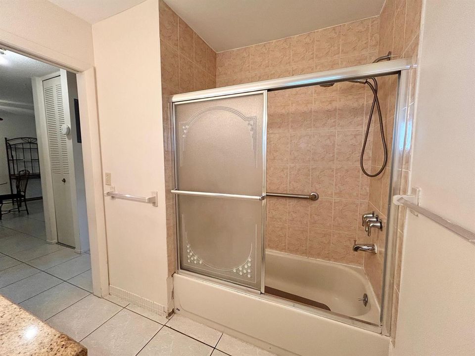 GLASS SHOWER DOORS
