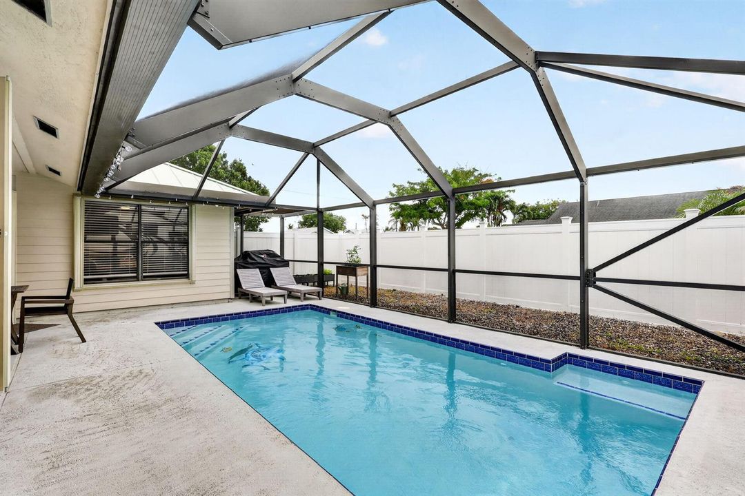 Screened Pool