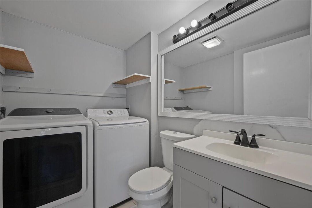 LAUNDRY ROOM / HALF BATH